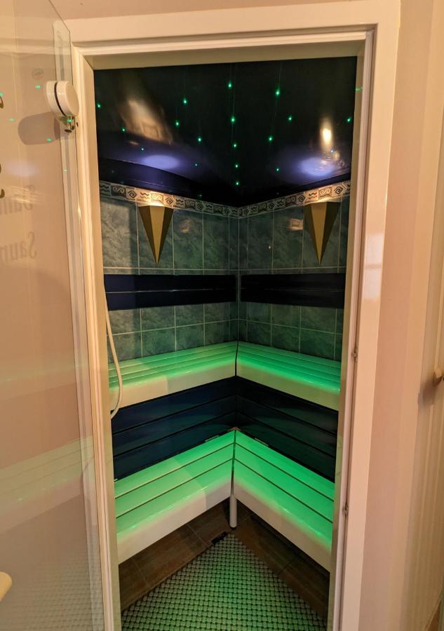 Fewo Goldstueck Mit Privatem Spa Und Whirlpool กราเฟอเนา ภายนอก รูปภาพ